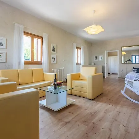 Prázdninový dům House V *